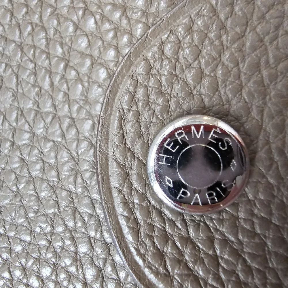 Hermes Ulysse MM Refillable Notebook - Picture 2 of 6